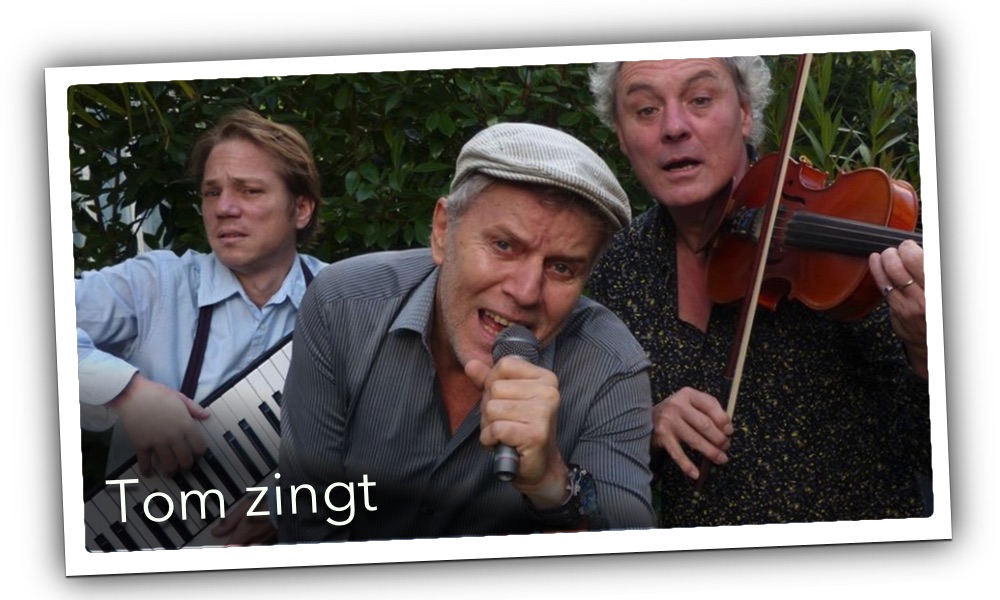 Tom zingt liedjes